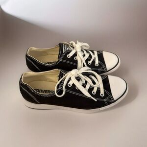 Chuck Taylor Black Low  All Star | US W Size 7 | Great Condition |